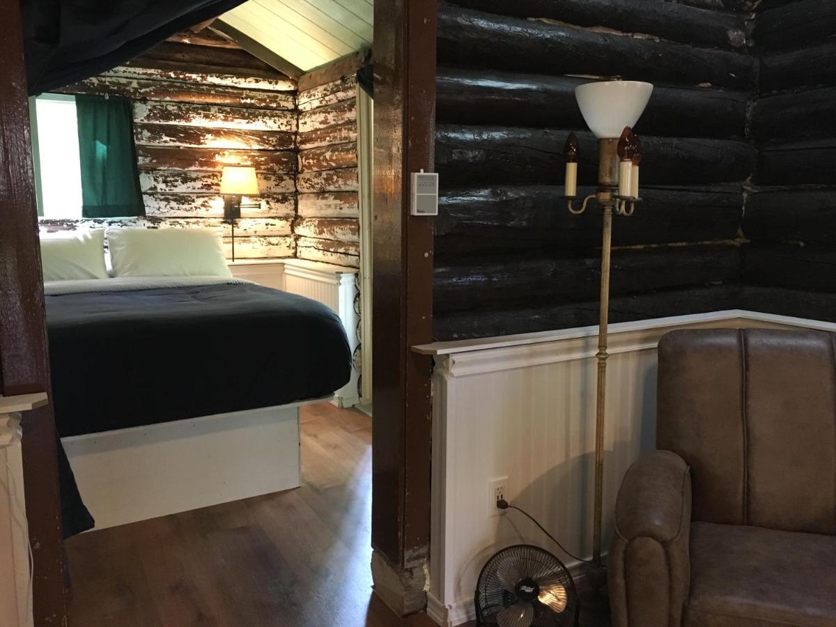 Trapper John'S Cabin & Cottages タルキートナ エクステリア 写真